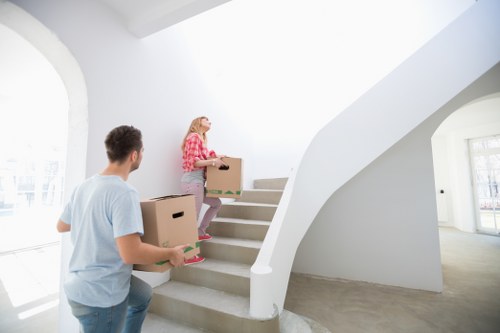 Careful loading support for a flat move in Lambeth