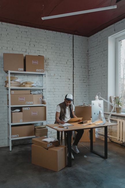 https://manandavanlambeth.co.uk/blog/kennington-office-removals-for-small-businesses/